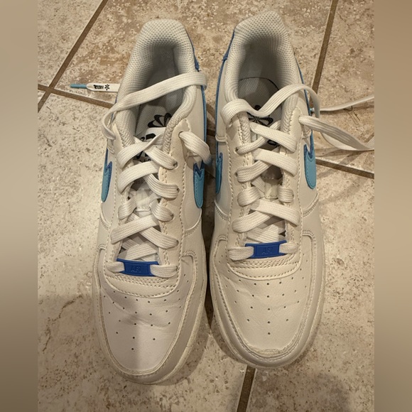 Nike Air Force 1 Low - Size 6.5Y
82 Double Swoosh White Medium Blue (GS) - Picture 2 of 6